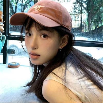 轻轻拂过